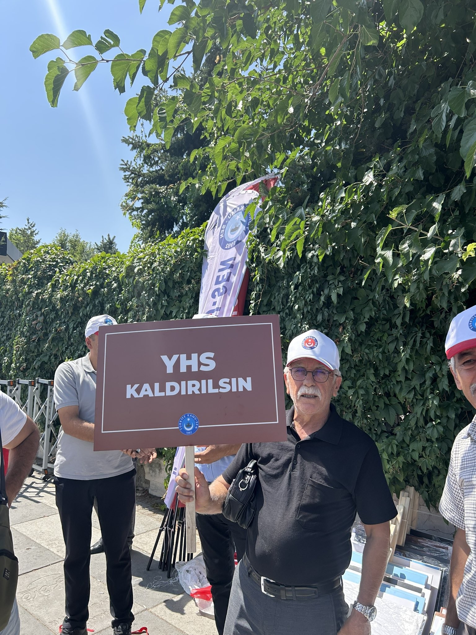 YETERSİZ TEKLİFİ KABUL ETMİYORUZ DİYEREK TÜM TÜRKİYE’DE ALANLARI DOLDURDUK