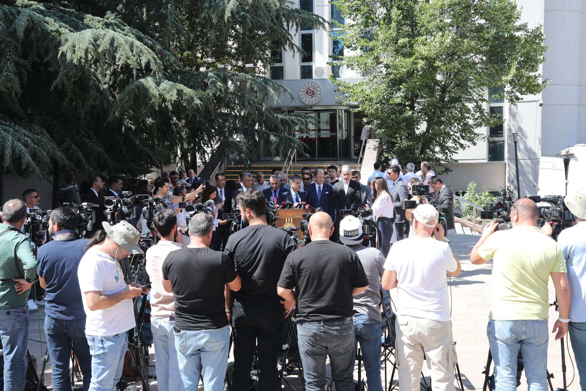 KAMU İŞVEREN HEYETİ İLK TEKLİFİNİ AÇIKLADI