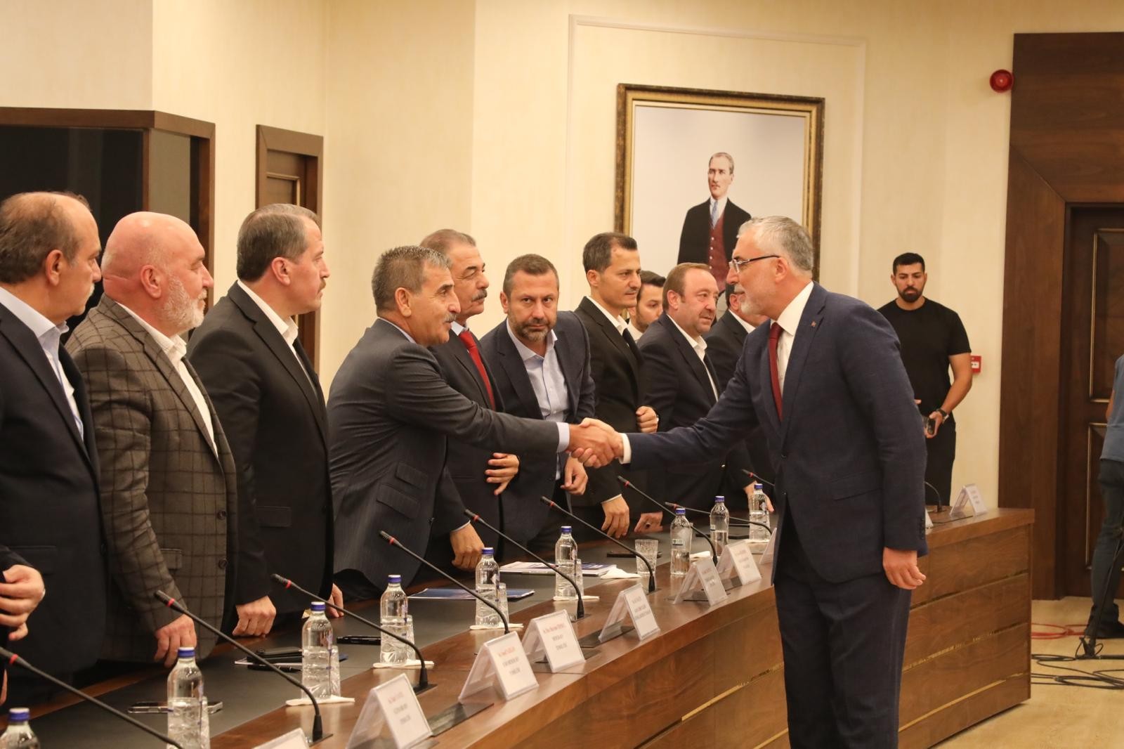 KAMU İŞVEREN HEYETİ İLK TEKLİFİNİ AÇIKLADI